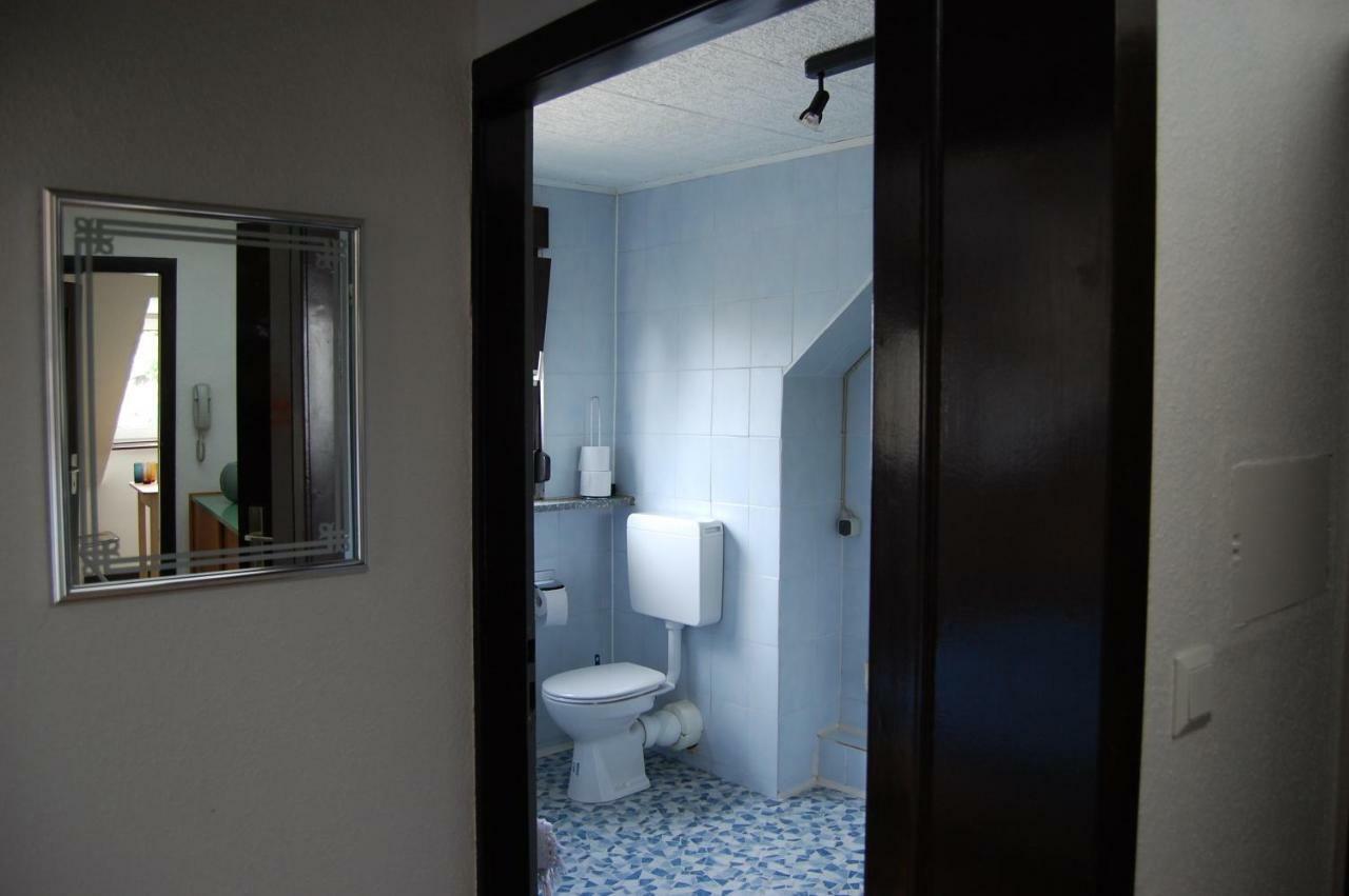 Modern Comfort Inn Kreuzau 外观 照片